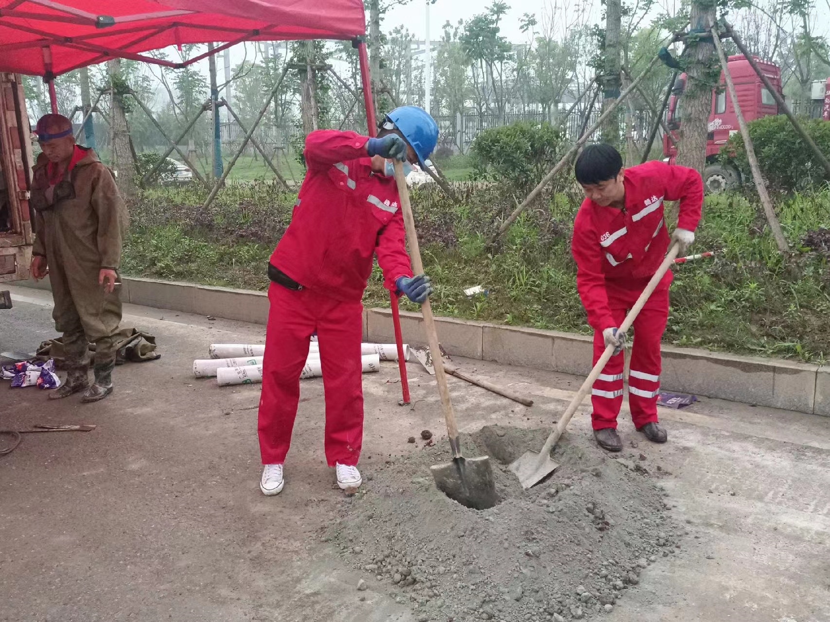 秀峰管道疏通哪家好】及时进行市政管道清淤