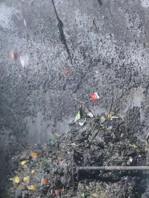 秀峰污水池清理